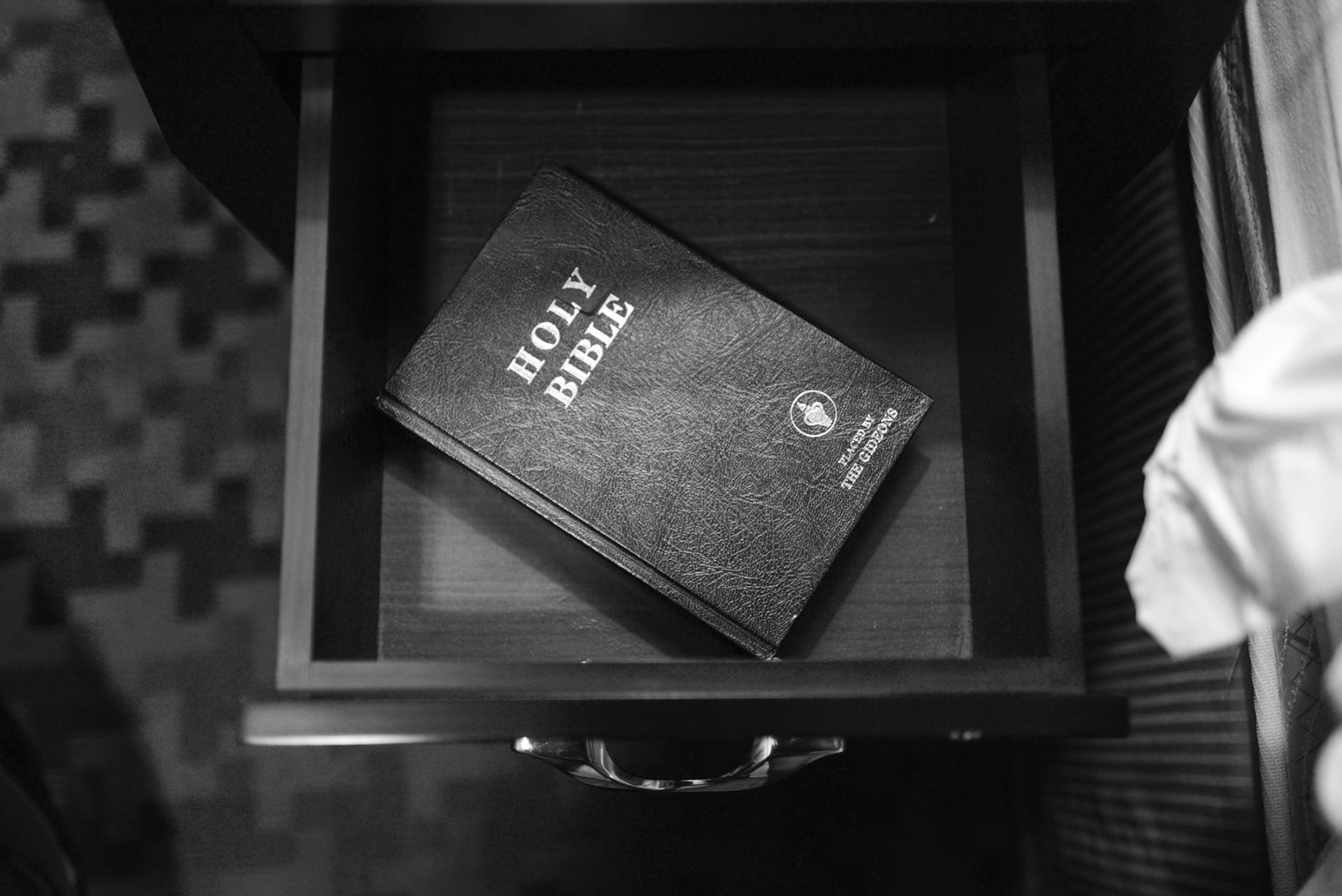 bible dans un tiroir